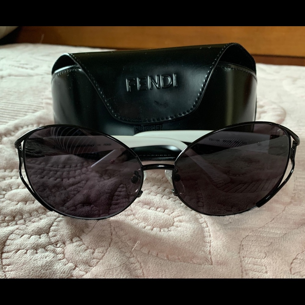 Fendi Sunglasses - like new!